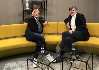 Hermann Scherer und Katja Voigt im TV-Studio